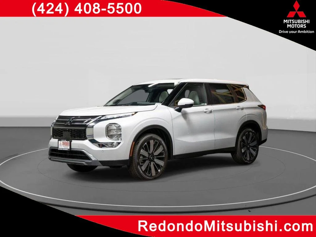 2026 Mitsubishi Outlander SE FWD's photo