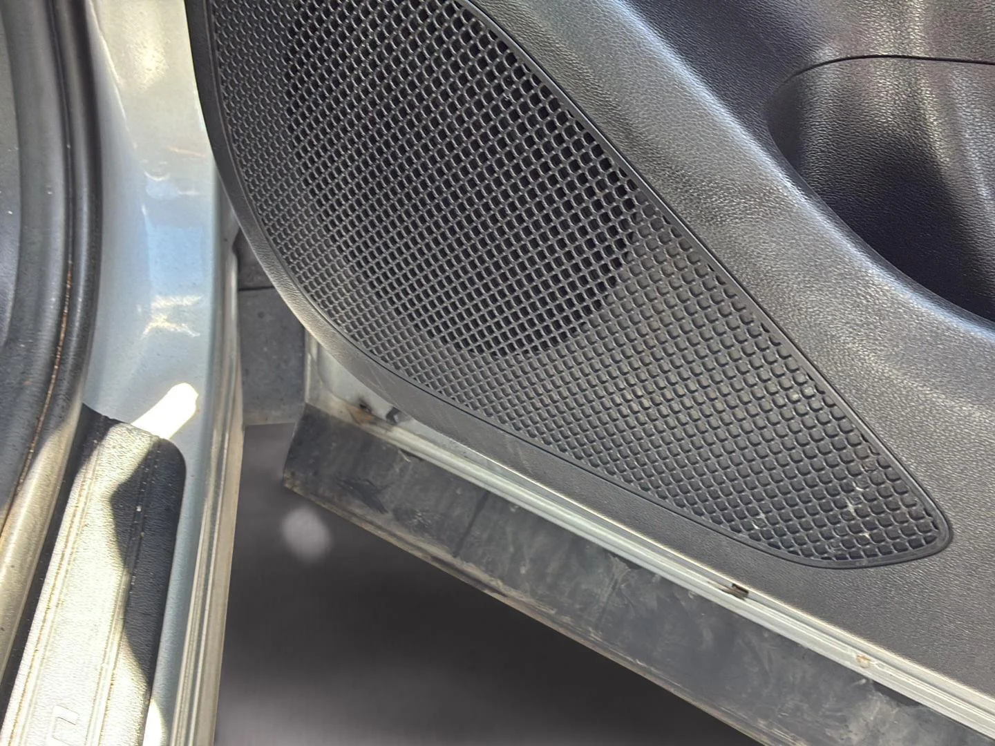 Used 2025 Shimmering Silver Hyundai SEL image 24