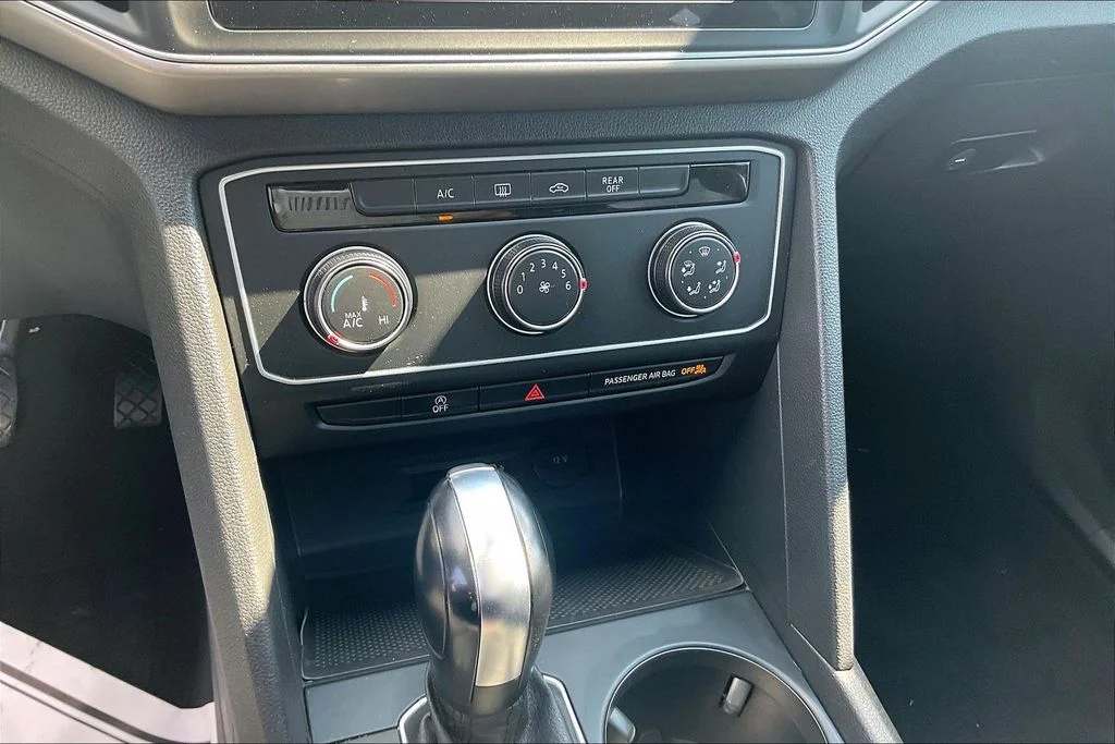 Used 2019 Gray Volkswagen S image 37