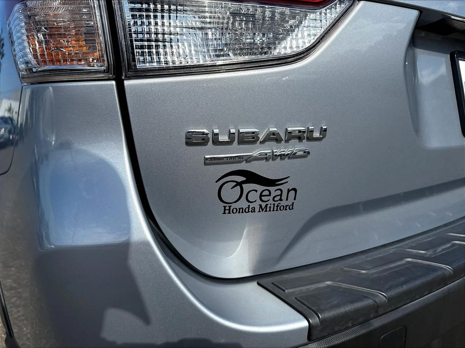 Used 2020 Ice Silver Metallic Subaru Limited image 27