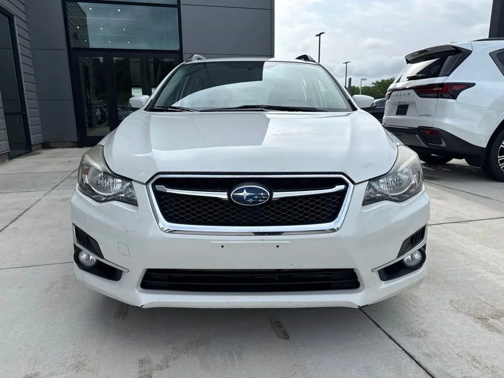 Used 2015 Crystal White Pearl Subaru 2.0i Sport Premium image 3