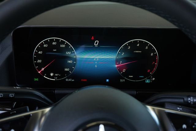 New 2026 Polar White Mercedes-Benz GLA 250 image 16
