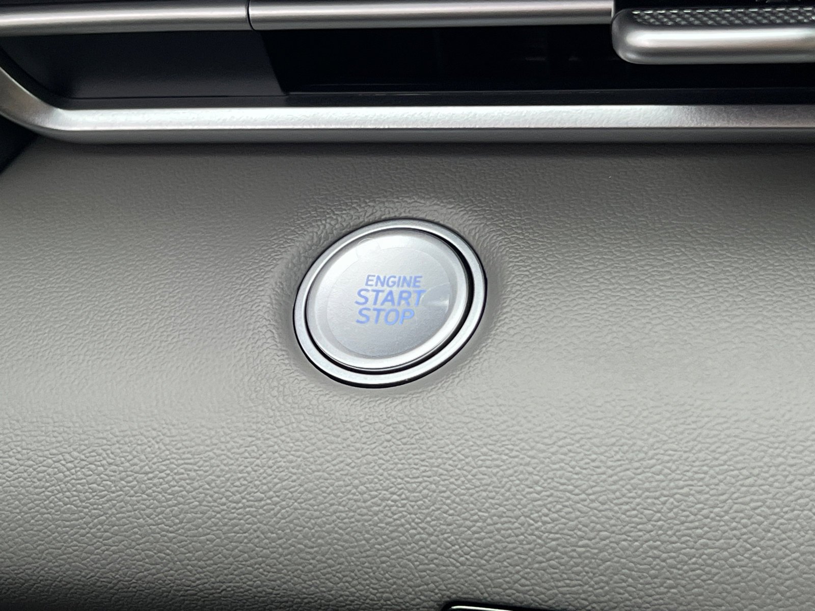 New 2026 Amazon Gray Hyundai SEL Sport image 24
