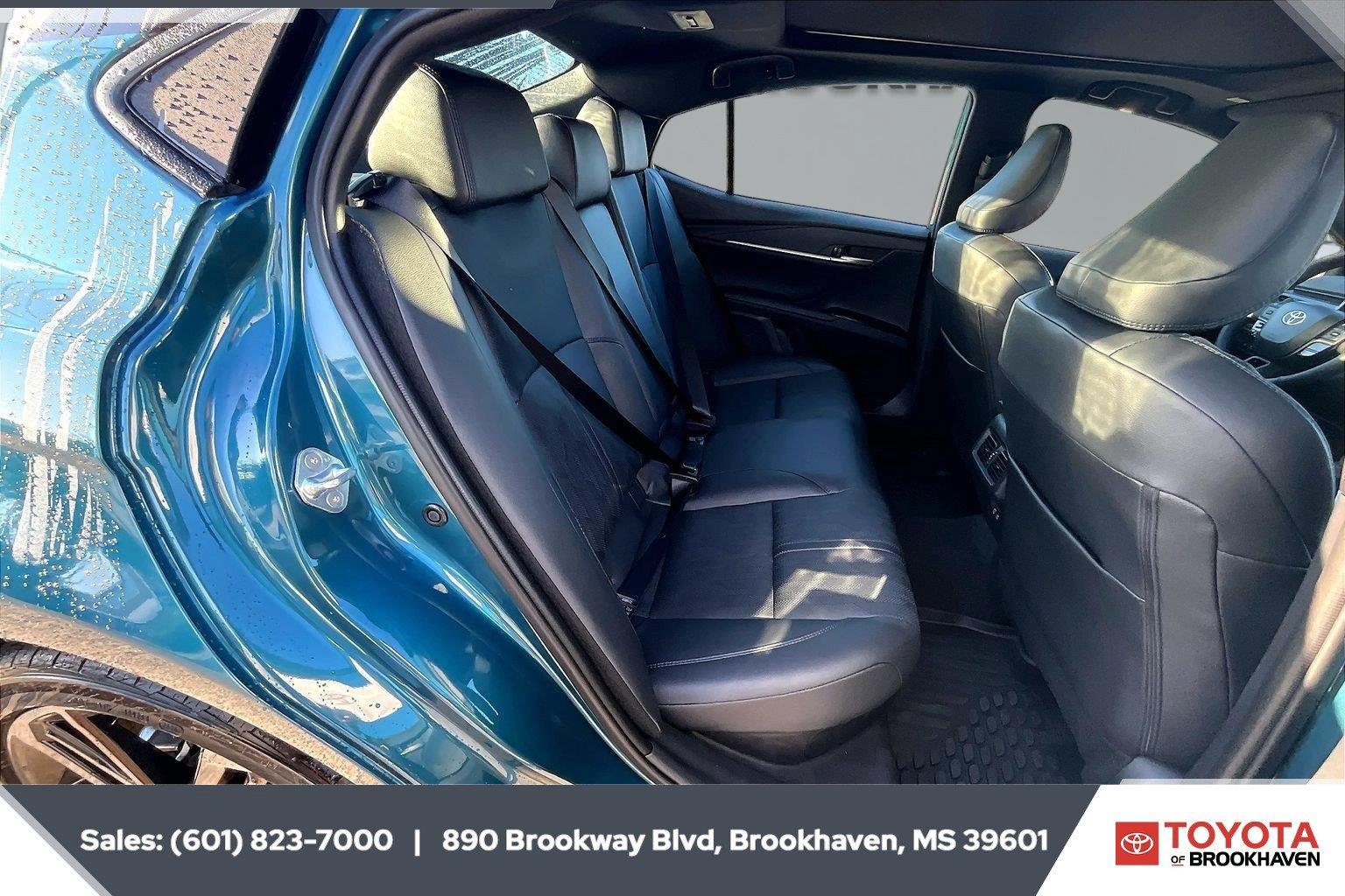 New 2026 Ocean Gem with Midnight Black Metallic roof Toyota XSE image 8
