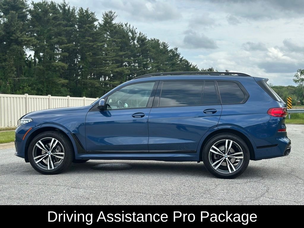 Used 2022 Phytonic Blue Metallic BMW xDrive40i image 4