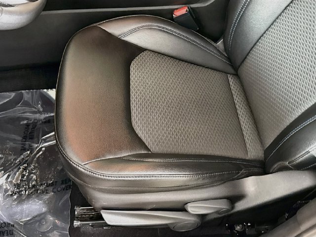 Used 2026 Red Jeep Latitude image 19