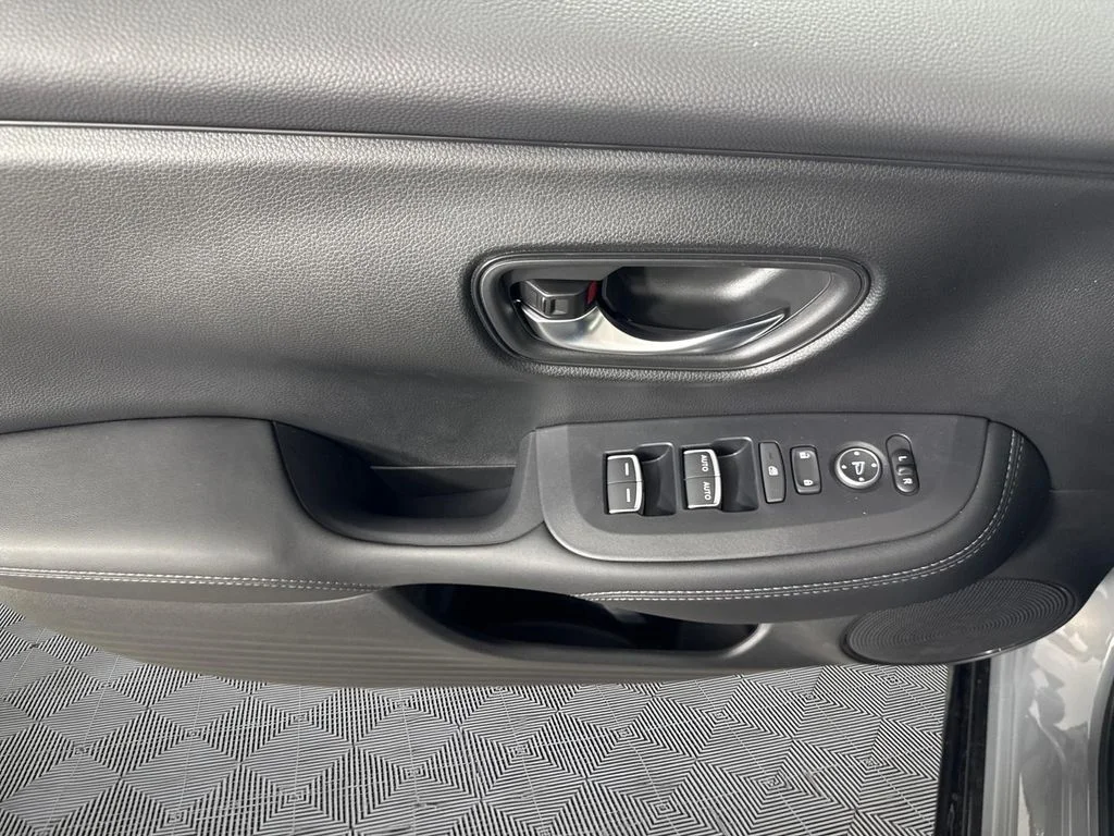 2027 Honda HR-V EX-L - Photo 17