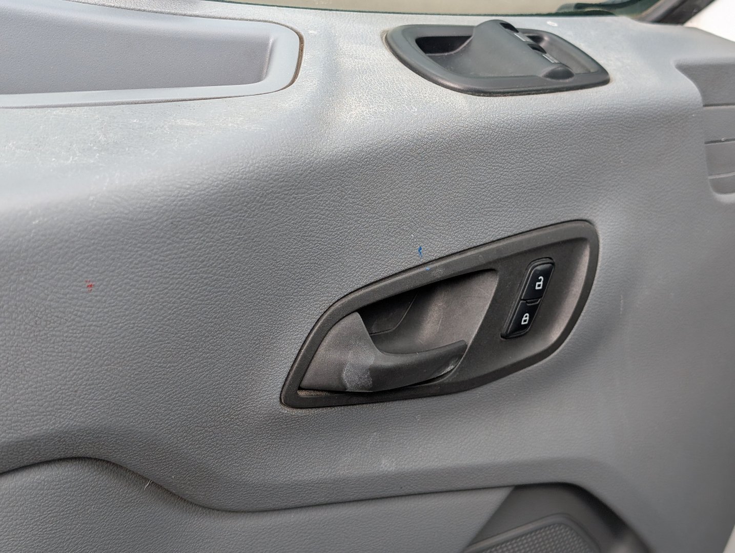 Used 2016 Oxford White Ford  image 23