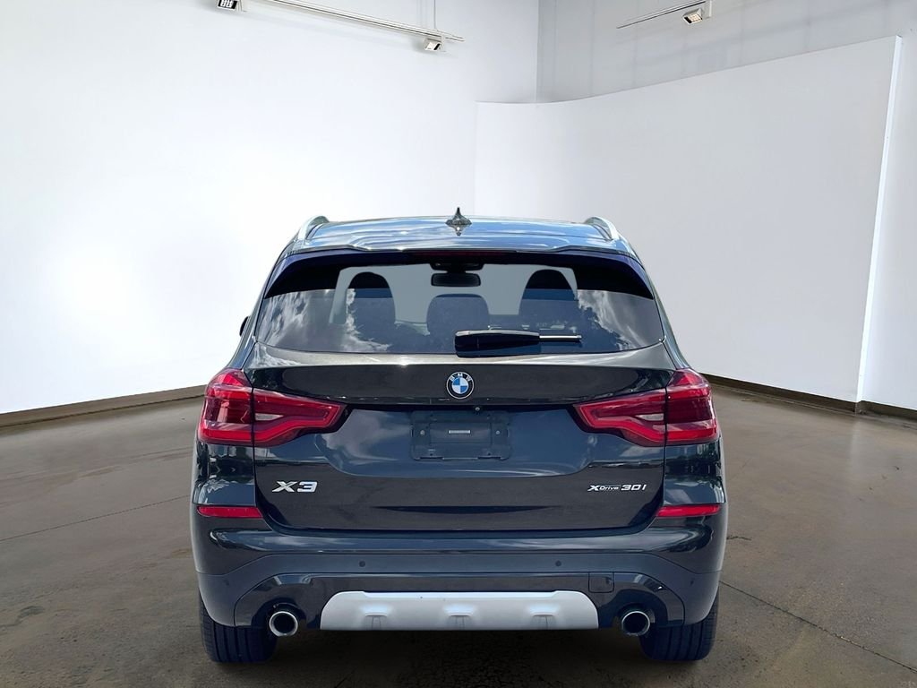Used 2020 Dark Olive Metallic BMW xDrive30i image 5