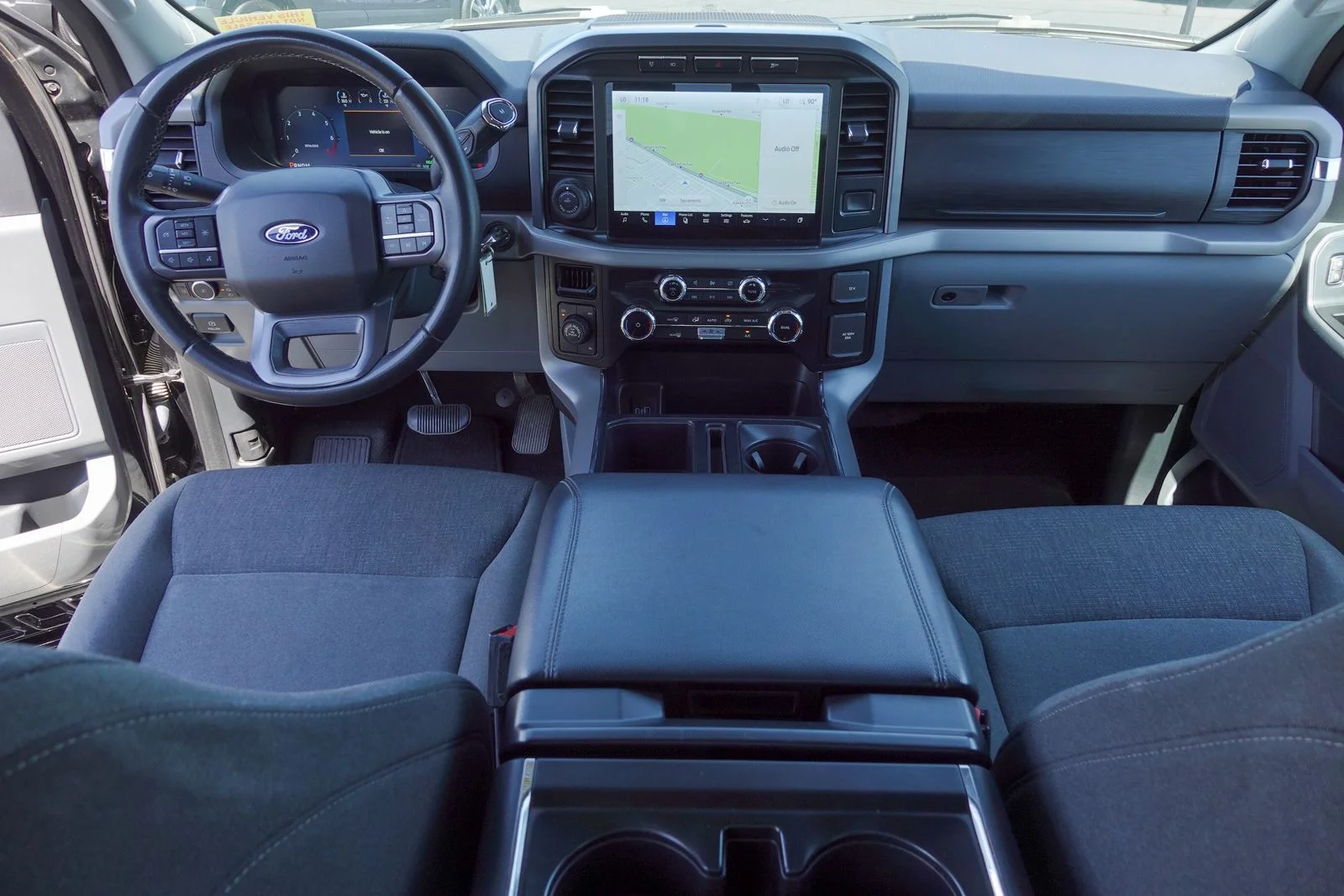 Used 2024 Black Metallic Ford XLT image 10