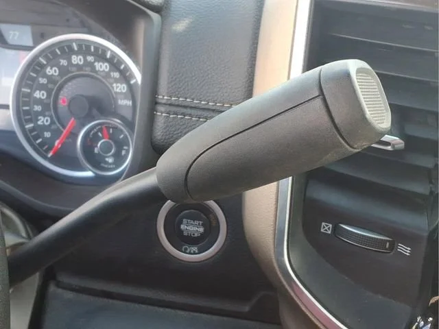 Used 2024  Ram Laramie image 10