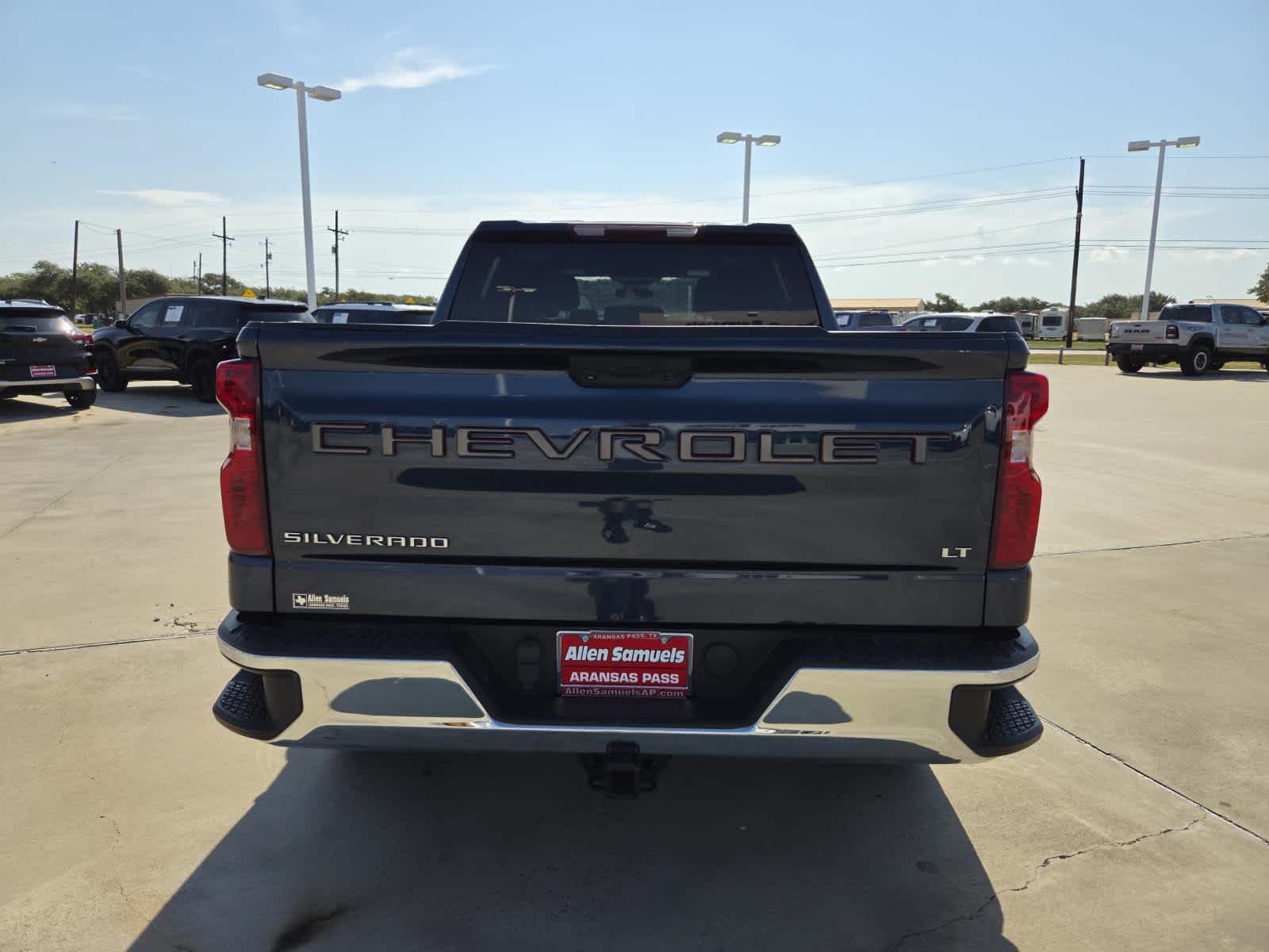 Used 2022 Northsky Blue Metallic Chevrolet LT image 4