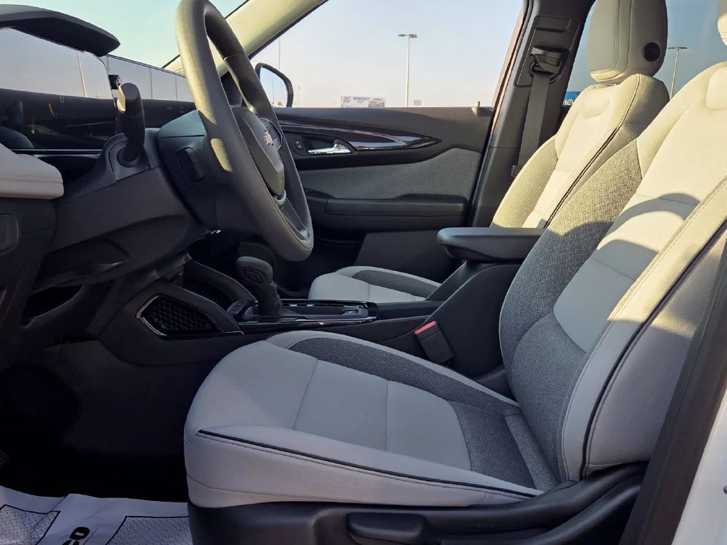New 2026 Summit White Chevrolet LT image 29