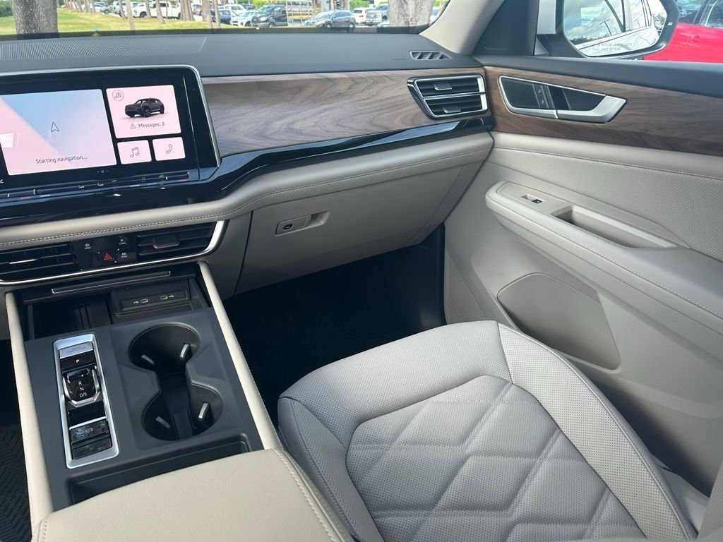 New 2026 Silver Volkswagen SE w/Technology image 10