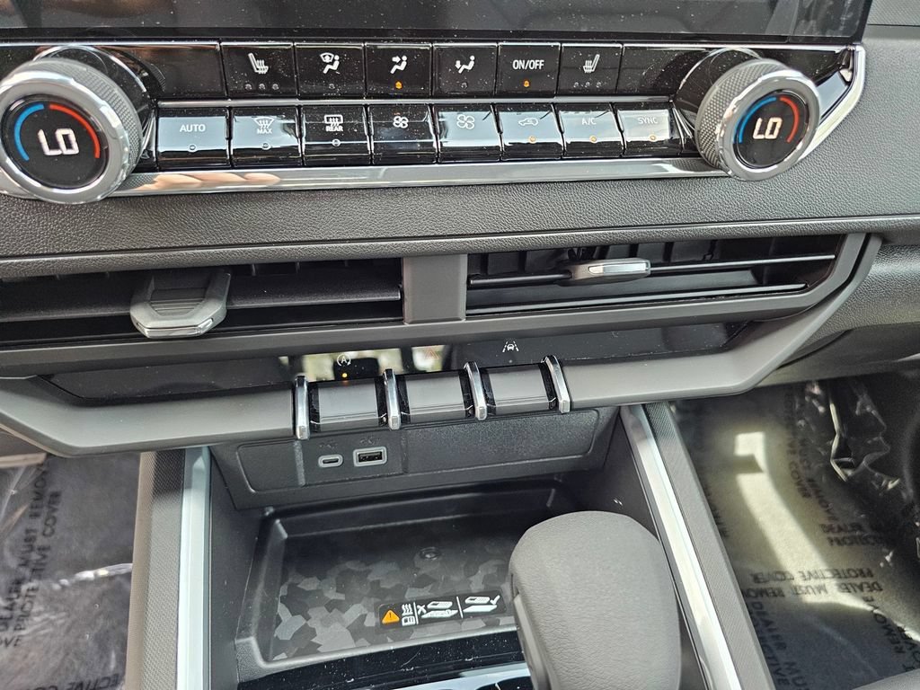 2026 Chevrolet Colorado Trail Boss - Photo 29