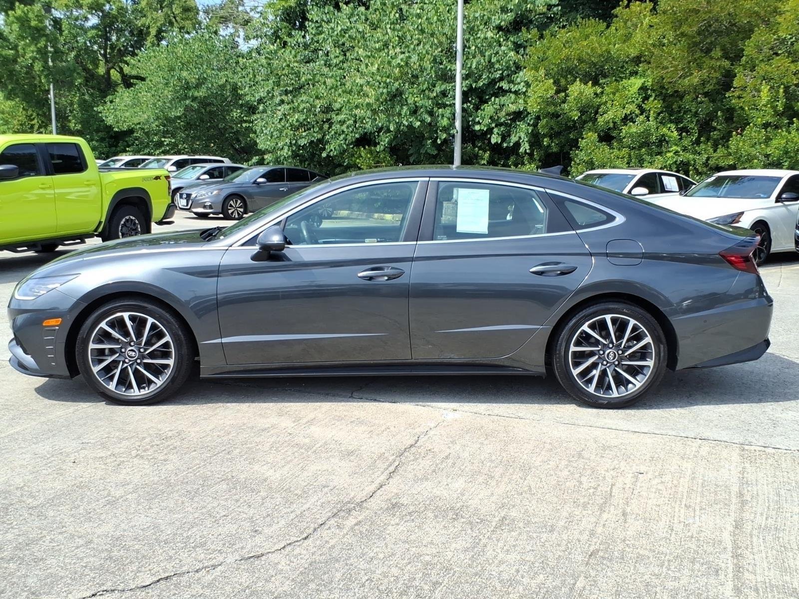 Used 2022 Portofino Gray Hyundai Limited image 3