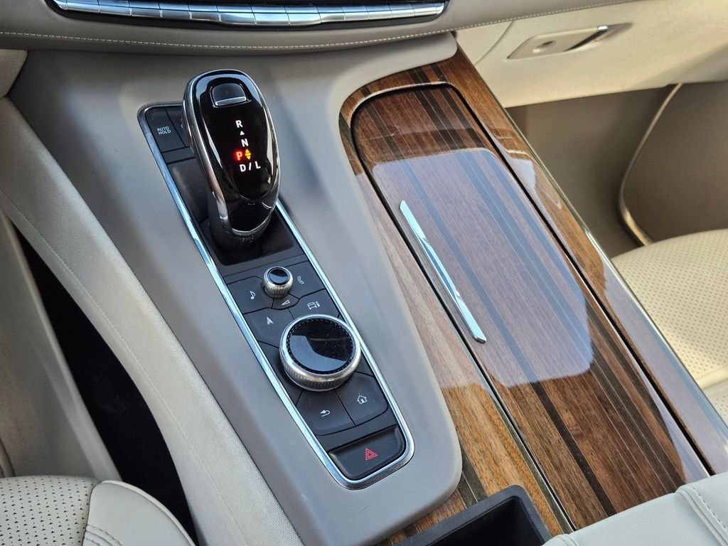 Used 2023 White Cadillac Premium Luxury Platinum image 33