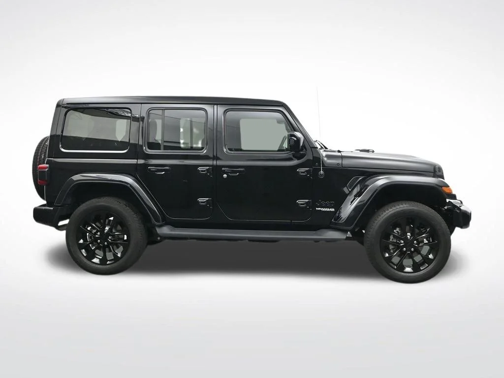 Used 2021 Black Jeep Unlimited Sahara High Altitude image 4