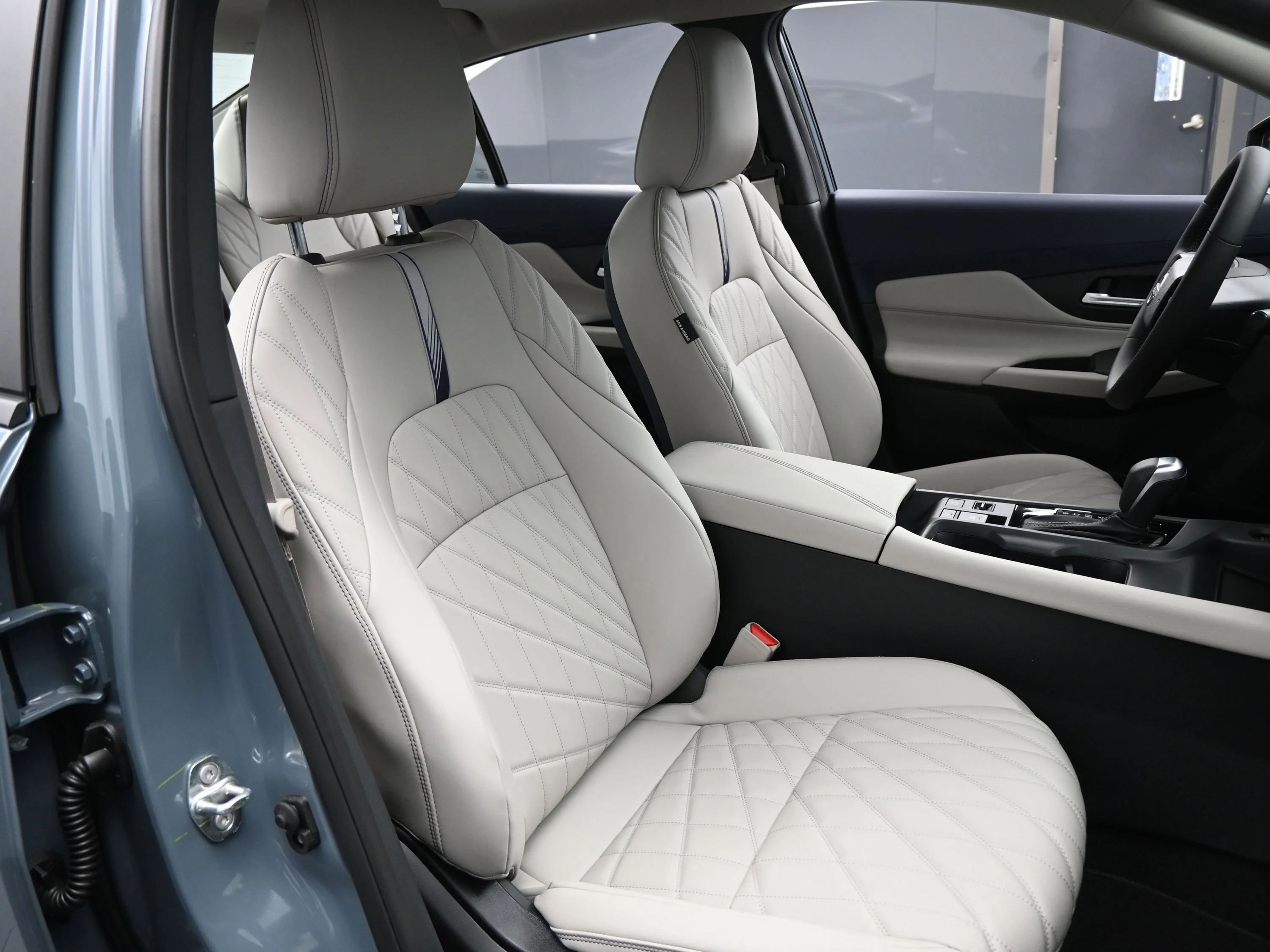 New 2026 Atlantic Gray Metallic Nissan SL image 14