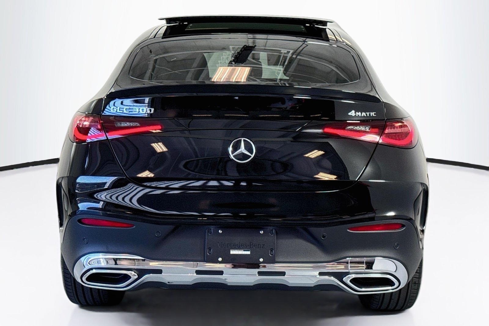 New 2027 Black Mercedes-Benz GLC 300 image 6
