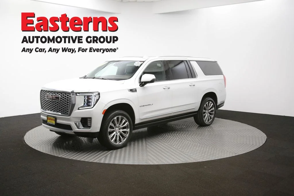 Used 2022 White GMC Denali image 62