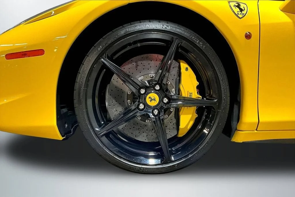 Used 2013 Giallo Modena Ferrari  image 27