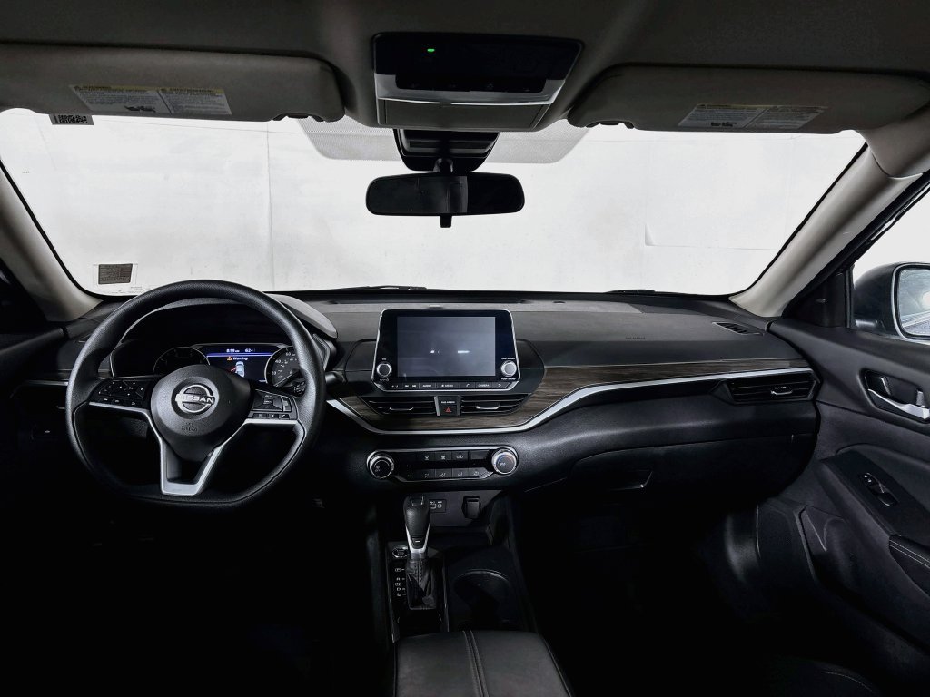Used 2025 Gun Metallic Nissan 2.5 SV image 12