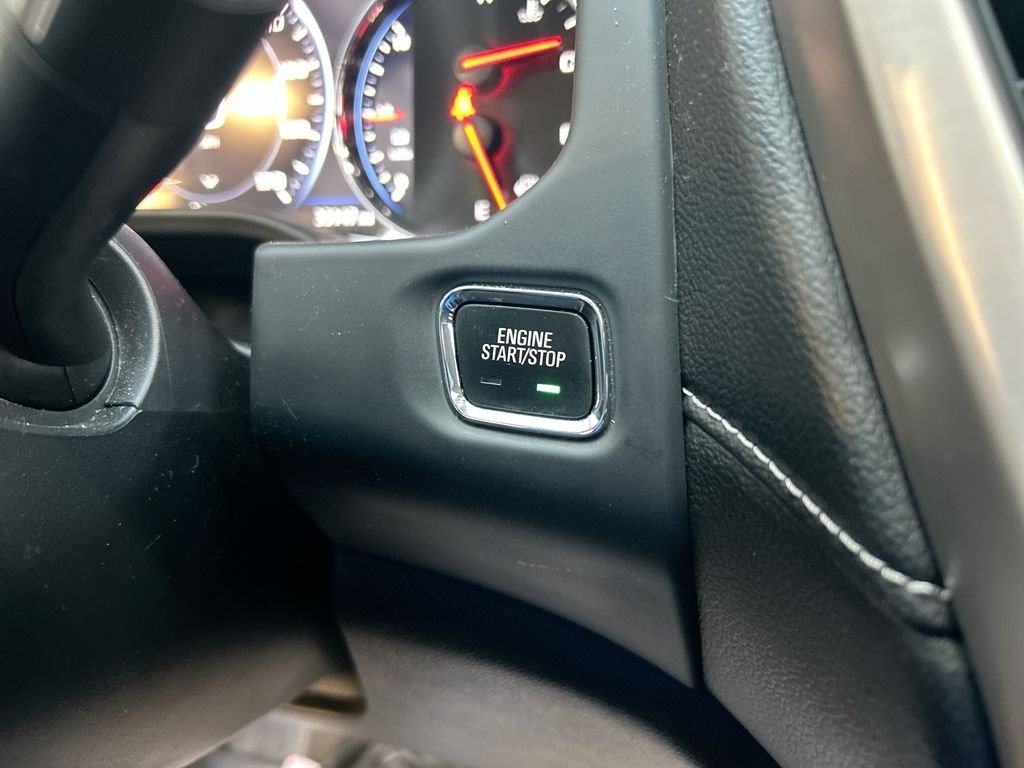 Used 2023 White GMC Denali image 21
