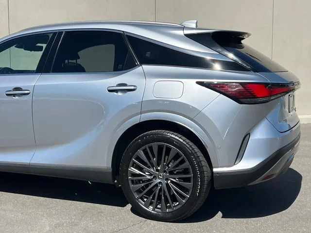Certified Used 2025 Iridium Lexus 450h+ Luxury image 8