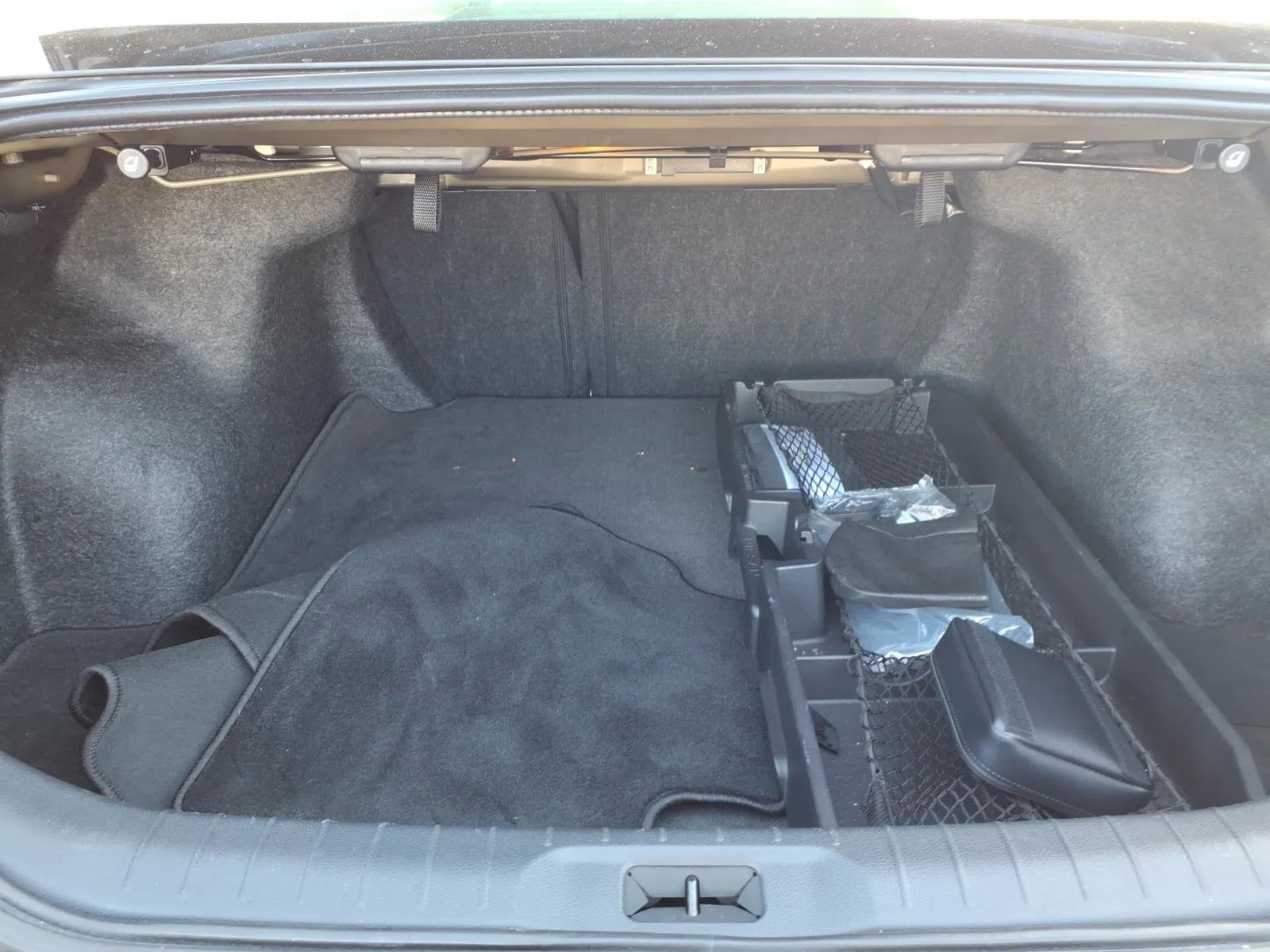 Used 2025 Super Black Nissan SL image 29