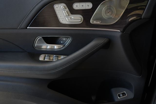 Used 2021  Mercedes-Benz GLS 580 image 23