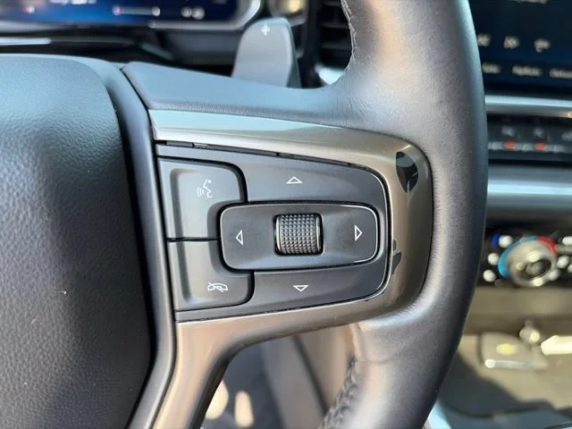 Used 2023 IRIDESCENT PEARL TRICOAT Chevrolet High Country image 21