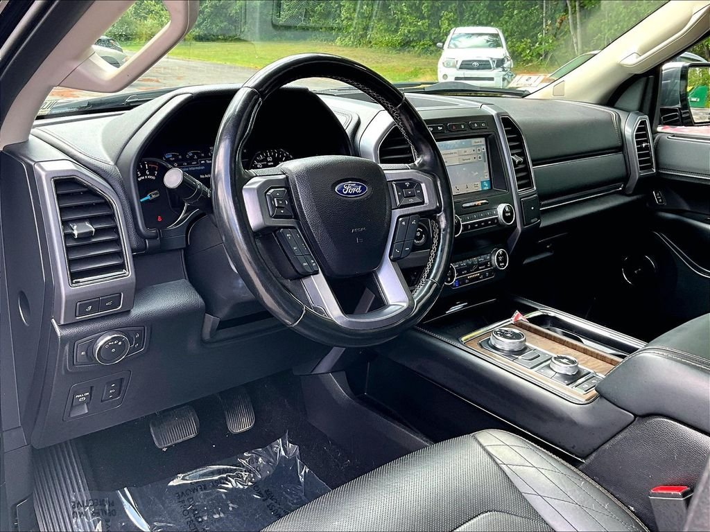 Used 2019 Black Metallic Ford Platinum image 8
