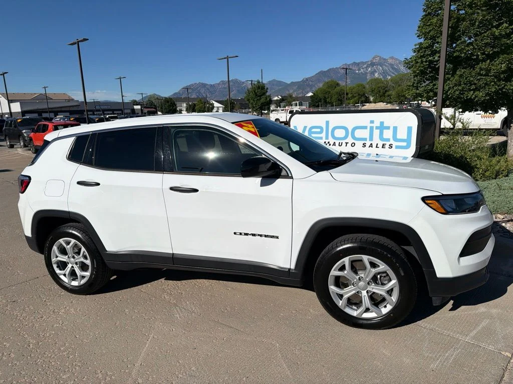 Used 2024 White Jeep Sport image 8
