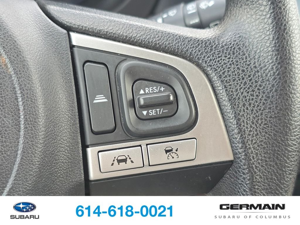 Used 2017 White Subaru 2.5i Premium image 33