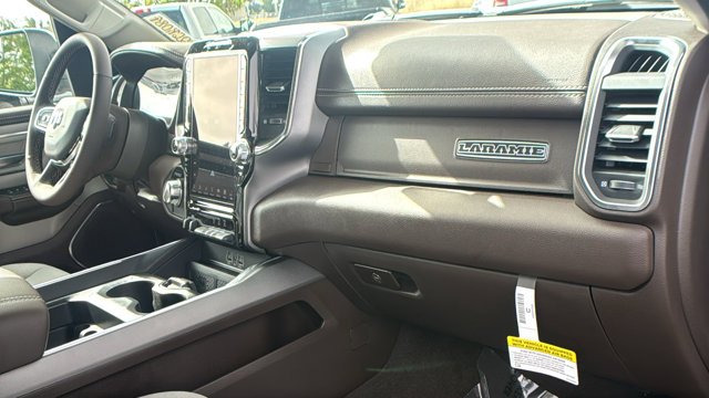 New 2026 Ivory White Tri-Coat Pearl-Coat Exterior Paint RAM Laramie image 13