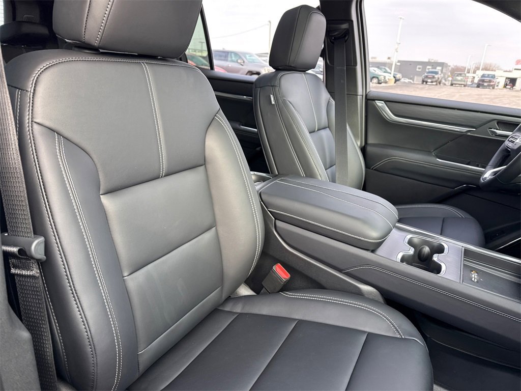 2026 GMC ACADIA - Image 39