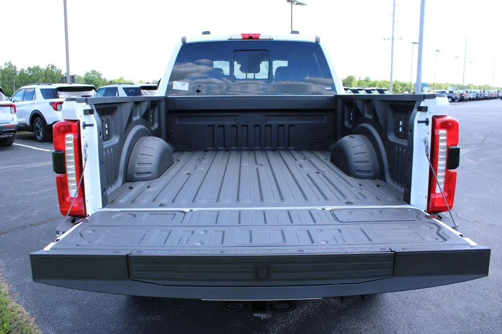 New 2026 Star White Metallic Tri-Coat Ford F-350® King Ranch® image 16