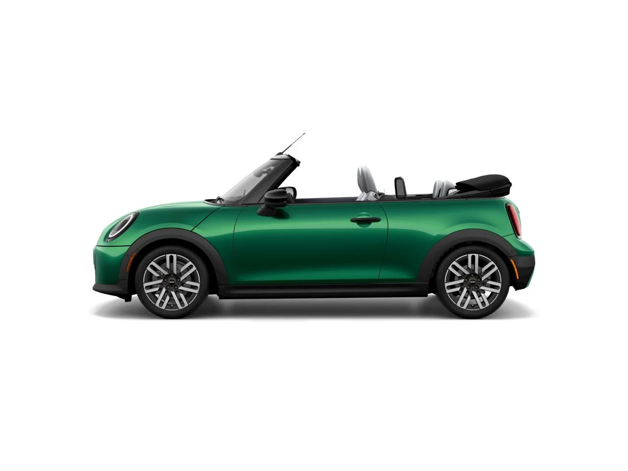 New 2026 British Racing Green MINI Signature Plus image 4
