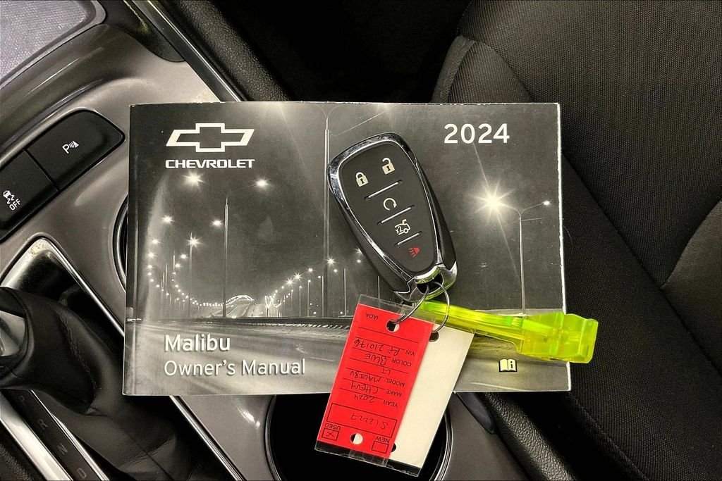 2024 Chevrolet Malibu 1LT - Photo 12