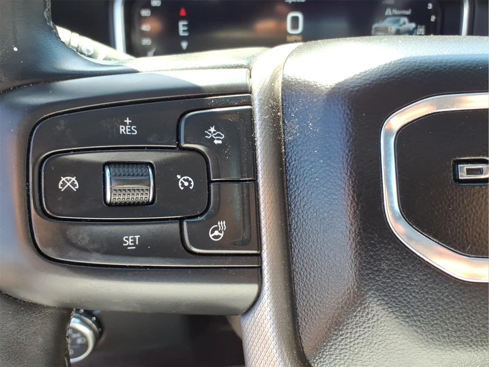 Used 2024 Onyx Black GMC Denali DRW image 19
