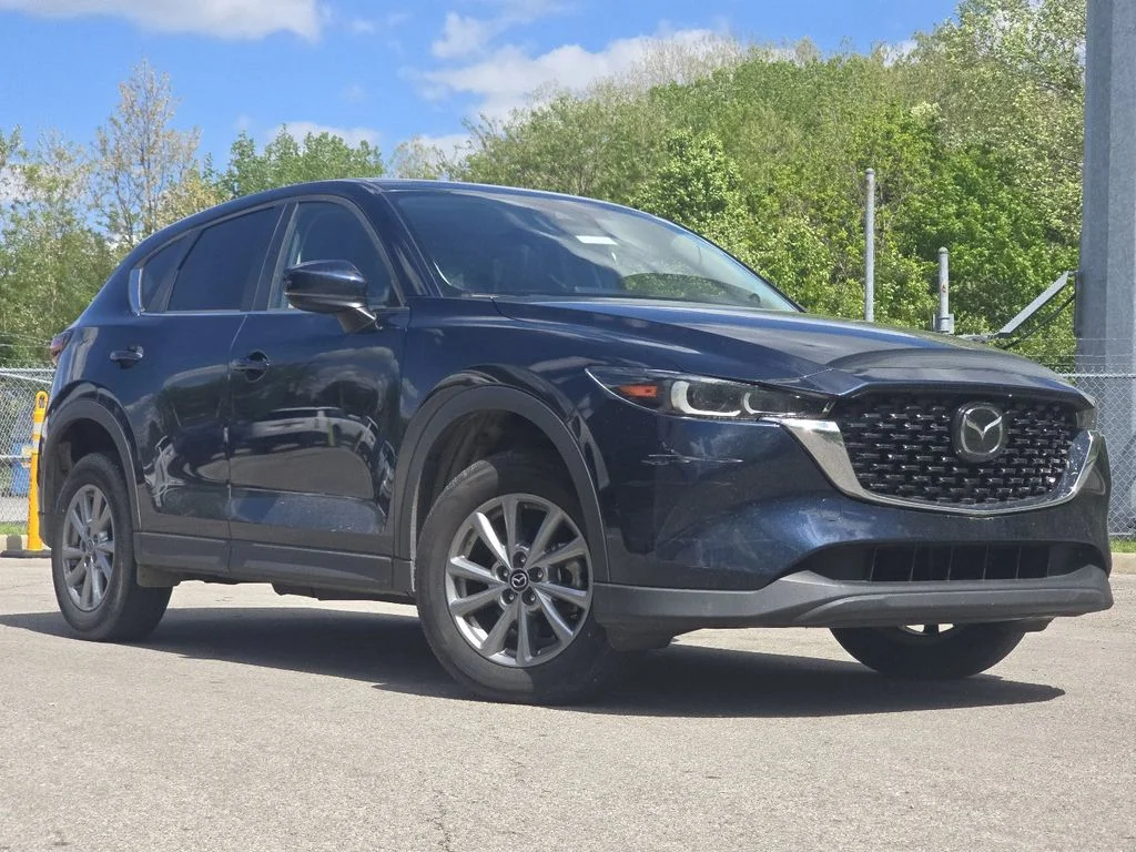 2023 Mazda CX-5 S Preferred package Auto AWD's photo