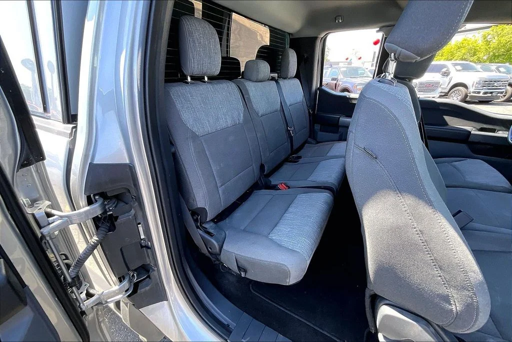 Used 2022 Silver Ford XLT image 25