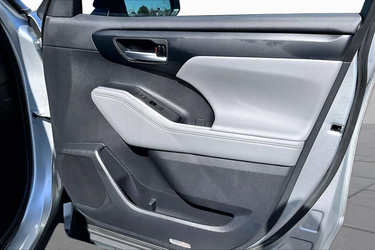 Used 2023 Celestial Silver Metallic Toyota XLE image 21