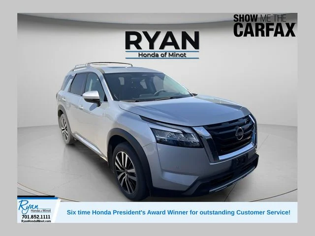 2024 Nissan Pathfinder Platinum 4WD's photo