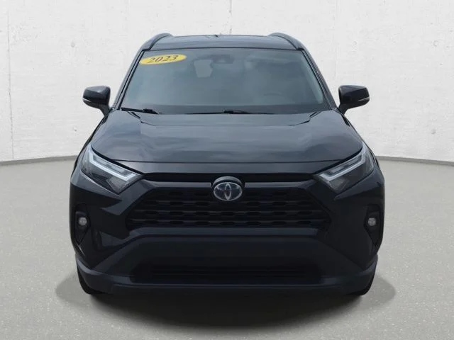 Used 2023 Midnight Black Metallic Toyota XLE Premium image 2