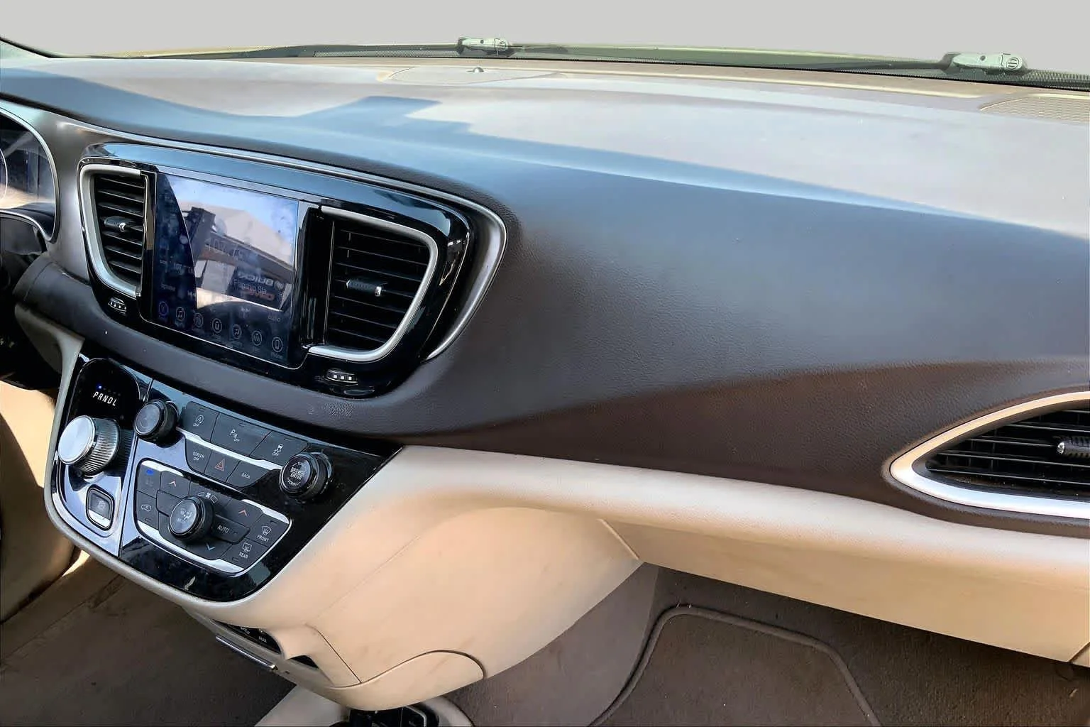 Used 2017 Tusk White Chrysler Touring-L image 16