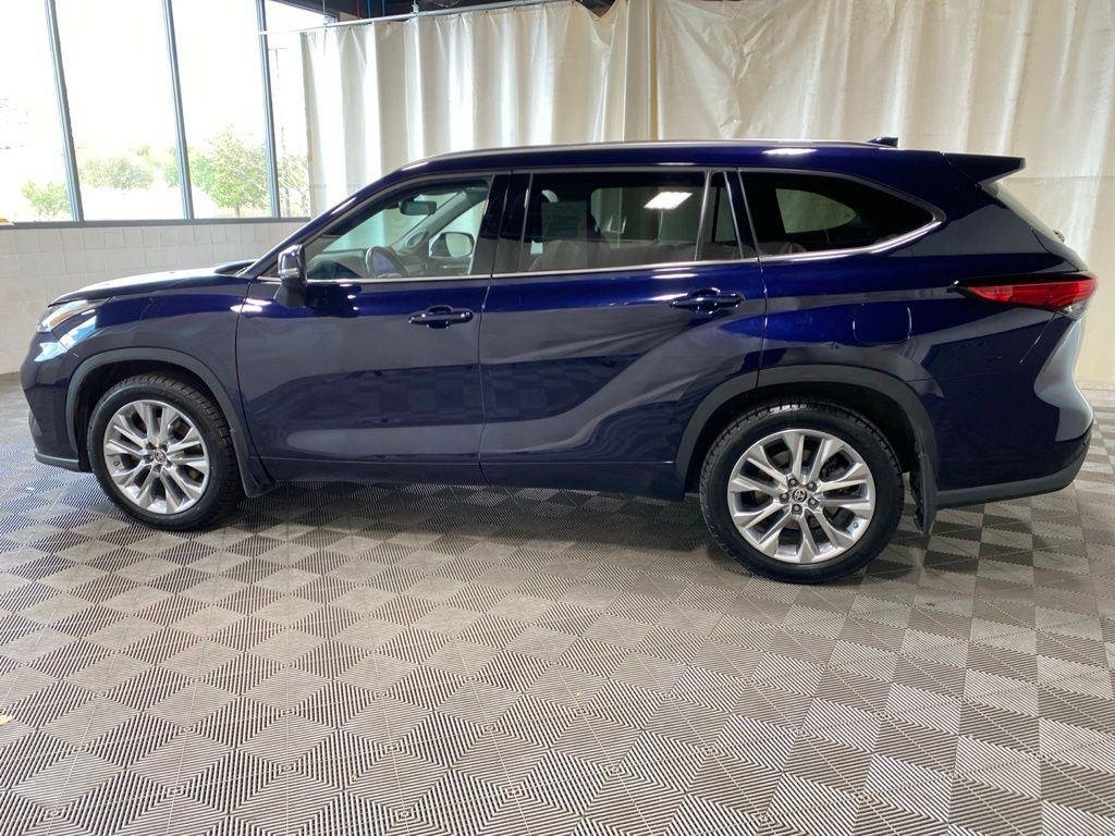 Used 2023 Gray Toyota Limited image 7