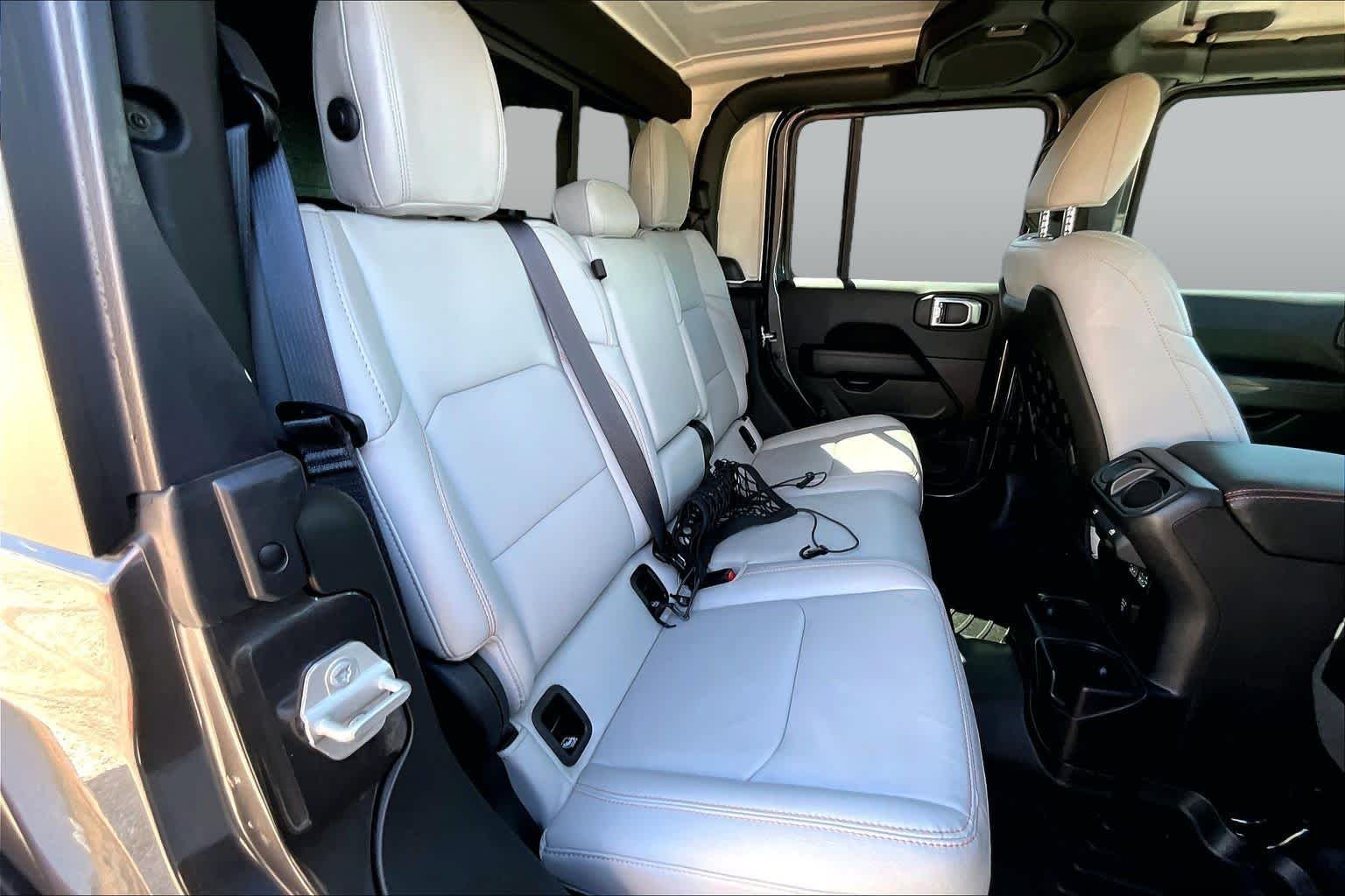 Certified Used 2023 Granite Crystal Clearcoat Metallic Jeep Mojave image 20