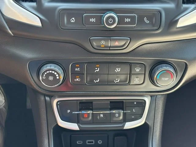 Used 2024 Summit White GMC SLE image 22